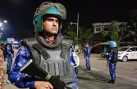 ഇംഫാലില്‍ സുരക്ഷാ സേന ഫ്‌ലാഗ് മാര്‍ച്ച് നടത്തുന്നു, പിടിഐ