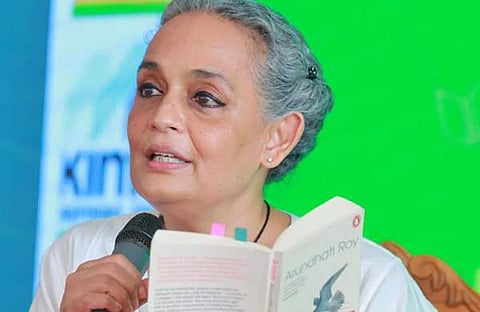 അരുന്ധതി റോയി യൂത്ത് ലിറ്ററേച്ചര്‍ ഫെസ്റ്റിവലില്‍/ഫെയ്‌സ്ബുക്ക്‌