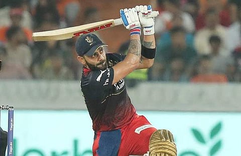 ബാംഗ്ലൂരിനായി സെഞ്ച്വറി നേടിയ കോഹ് ലി