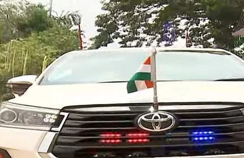 സർക്കാർ വാഹനം, സ്ക്രീൻഷോട്ട്