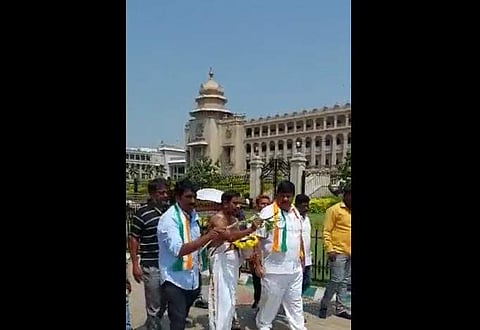 വീഡിയോ സ്‌ക്രീന്‍ഷോട്ട്