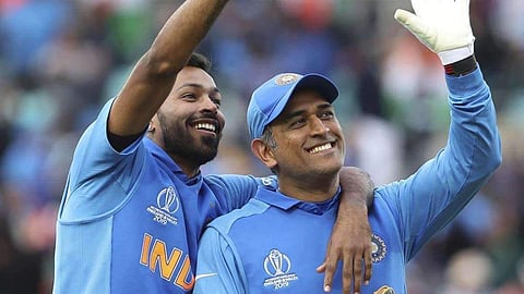 ഹാർദികും ധോനിയും, ഫയല്‍ ചിത്രം