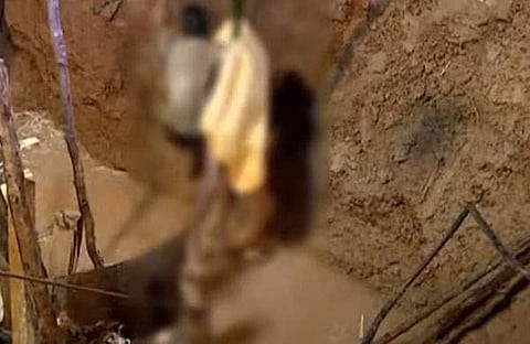 കിണറ്റില്‍ വീണ ആളെ കരയ്‌ക്കെത്തിക്കുന്നതിന്റെ ടെലിവിഷന്‍ ദൃശ്യം