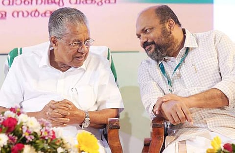 മുഖ്യമന്ത്രിയും മന്ത്രി പി രാജീവും/ ഫെയ്‌സ്ബുക്ക്‌