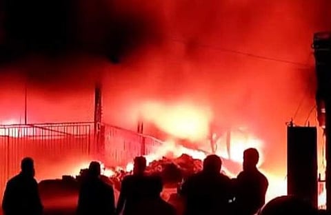 പേരാമ്പ്രയിലെ തീപിടുത്തം/ ടിവി ദൃശ്യം