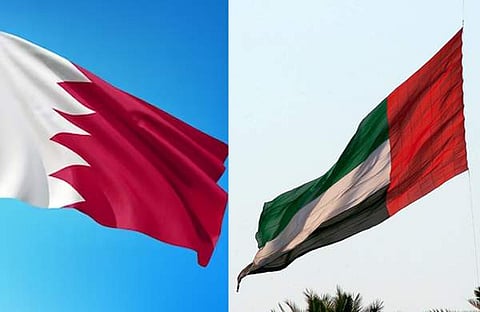 ഖത്തര്‍, യുഎഇ പതാകകള്‍