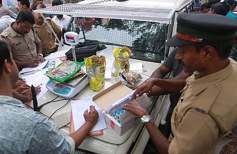 കൊച്ചിയിലെ മയക്കുമരുന്നു വേട്ട/ഫയല്‍