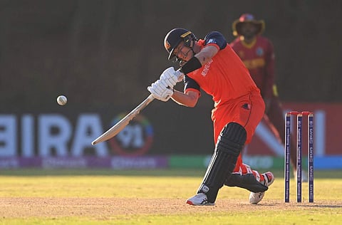 സൂപ്പർ ഓവറിൽ വാൻ ബീകിന്റെ ബാറ്റിങ്/ ട്വിറ്റർ