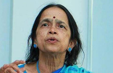 ഡോ. മംഗള നര്‍ലിക്കര്‍