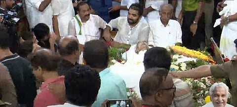 വീഡിയോ സ്‌ക്രീന്‍ഷോട്ട്