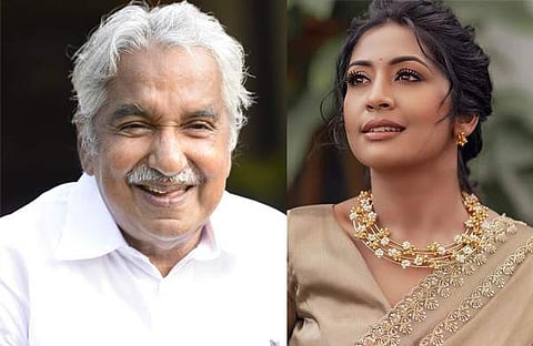 ഉമ്മൻ ചാണ്ടി, നവ്യ നായർ/ ഫെയ്സ്ബുക്ക്