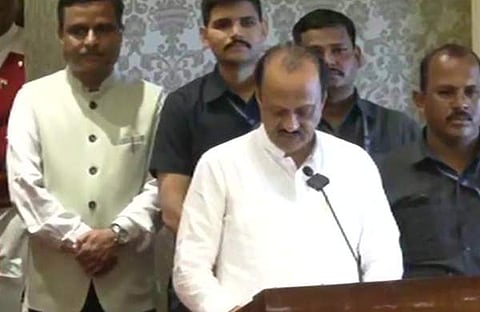 അജിത് പവാര്‍ സത്യപ്രതിജ്ഞ ചെയ്യുമ്പോള്‍, എഎന്‍ഐ