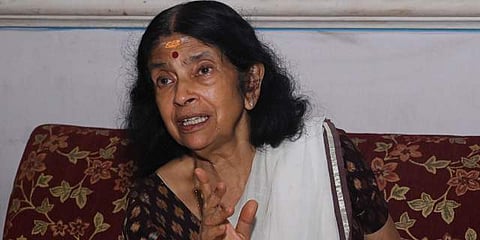 അശ്വതി തിരുനാൾ ​ഗൗരി ലക്ഷ്മി ബായി/ വിൻസെന്റ് പുളിക്കൽ