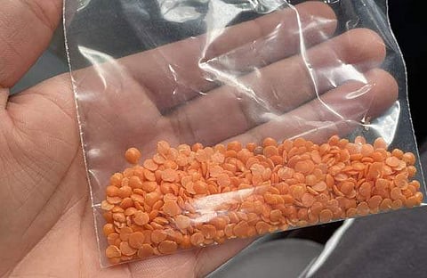 അമ്മ കൊടുത്തുവിട്ട പരിപ്പിന്റെ സാമ്പിൾ/ ട്വിറ്റർ