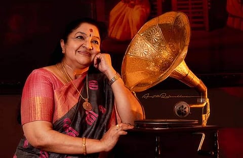 കെഎസ് ചിത്ര/ചിത്രം: ഫെയ്‌സ്‌ബുക്ക്