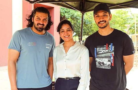 മഞ്ജു വാരിയർ, ആര്യ, ഗൗതം കാർത്തി/ ഫെയ്‌സ്‌ബുക്ക്