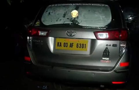 ബംഗളൂരു പൊലീസ് സഞ്ചരിച്ചിരുന്ന കാര്‍ കസ്റ്റഡിയിലെടുത്തപ്പോള്‍, സ്‌ക്രീന്‍ഷോട്ട്‌