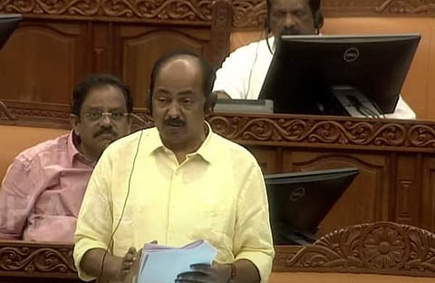 മന്ത്രി ജിആര്‍ അനില്‍ നിയമസഭയില്‍ ചോദ്യങ്ങള്‍ക്ക് മറുപടി നല്‍കുന്നു