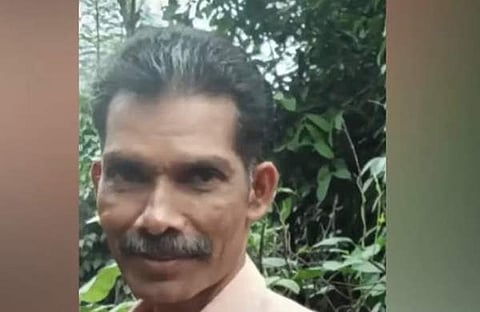 പുലി ചത്ത കേസില്‍ വനം വകുപ്പ് ചോദ്യം ചെയ്തു; ടാപ്പിങ് തൊഴിലാളി മരിച്ച നിലയില്‍, മൃതദേഹവുമായി ഫോറസ്റ്റ് ഓഫീസിന് മുന്നില്‍ പ്രതിഷേധം