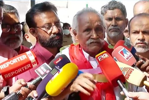 ഗ്രോ വാസു ജയില്‍ മോചിതനായപ്പോള്‍/വീഡിയോ സ്‌ക്രീന്‍ഷോട്ട്