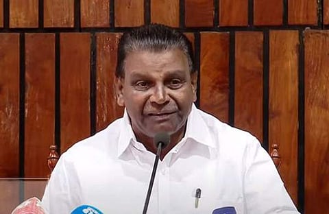 തിരുവഞ്ചൂര്‍ രാധാകൃഷ്ണന്‍ വാര്‍ത്താ സമ്മേളനത്തില്‍/ടിവി ദൃശ്യം