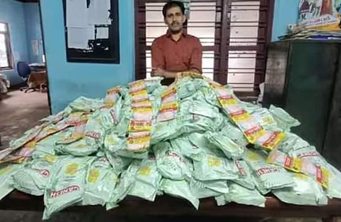 പിടികൂടിയ പുകയിലശേഖരം, പ്രതി/ ടിവി ദൃശ്യം