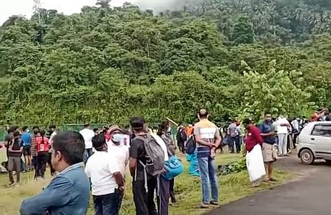 നിയന്ത്രണങ്ങള്‍ ലംഘിച്ച് ഉഷ സ്‌കൂള്‍ ഗ്രൗണ്ടില്‍ ടീം സെലക്ഷന്‍ എത്തിയവര്‍