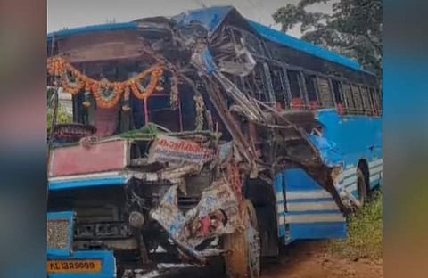 ബസ് അപകടം/ ടെലിവിഷൻ സ്ക്രീൻഷോട്ട്