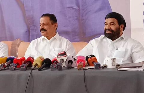 എംവി ഗോവിന്ദന്‍ കോട്ടയത്ത് മാധ്യമങ്ങളെ കാണുന്നു