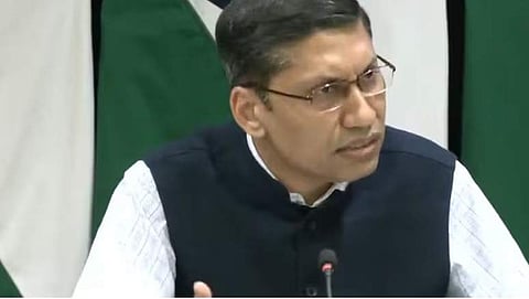 അരിന്ദം ബാഗ്ചി മാധ്യമങ്ങളെ കാണുന്നു/എഎന്‍ഐ