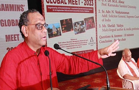 അഡ്വ വെങ്കട്ടരാമന്‍ സംസാരിക്കുന്നു