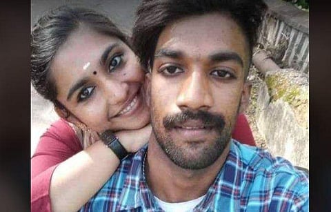 ഗ്രീഷ്മയും ഷാരോണ്‍ രാജും, ഫെയ്‌സ്ബുക്ക്