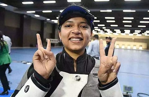 50 മീറ്റര്‍ റൈഫിളില്‍ സ്വര്‍ണംനേടിയ സിഫ്ത് കൗര്‍ സാംറ