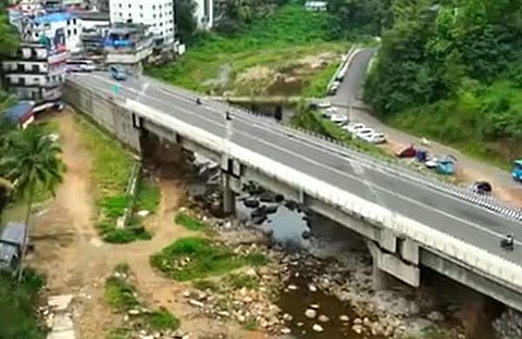 ചെറുതോണിയിലെ പുതിയ പാലം/ ഫെയ്സ്ബുക്ക്