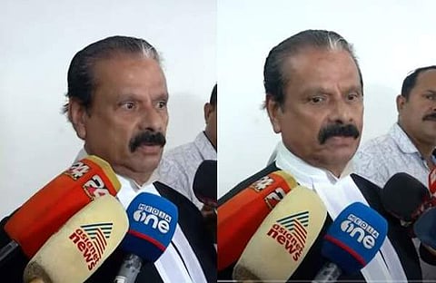 കെപി സതീശന്‍ മാധ്യമങ്ങളോടു സംസാരിക്കുന്നു/ടിവി ദൃശ്യം