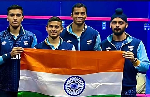 സ്വർണം നേടിയ ഇന്ത്യൻ സ്ക്വാഷ് ടീം, എക്സ്