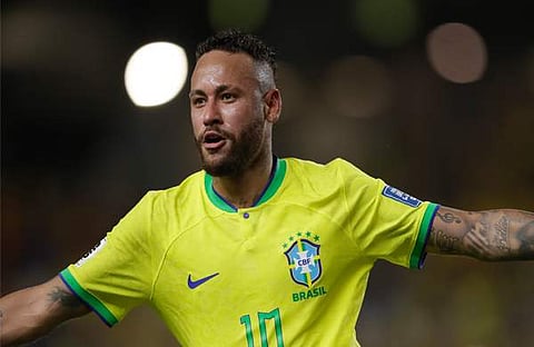 റെക്കോർഡ് നേട്ടം ആഘോഷിച്ച് നെയ്മർ / ചിത്രം: പിടിഐ