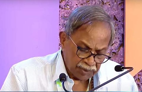 കെഎല്‍എഫില്‍ സംസാരിക്കുന്ന എംടി വാസുദേവന്‍ നായര്‍