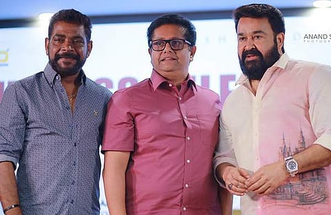 ആന്റണി പെരുമ്പാവൂരും ജീത്തു ജോസഫും മോഹൻലാലും/ ഫെയ്സ്ബുക്ക്