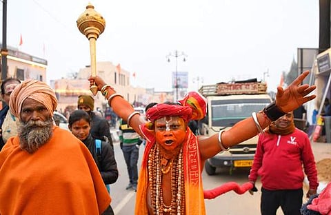 രാമക്ഷേത്ര പ്രതിഷ്ഠാദിനത്തിന്റെ ഭാ​ഗമായി അയോധ്യയിലെത്തിയ ഭക്തർ/ ചിത്രം: എഎൻഐ
