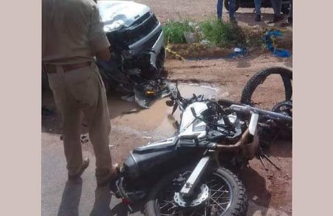 അപകടത്തില്‍പ്പെട്ട ബൈക്കും കാറും