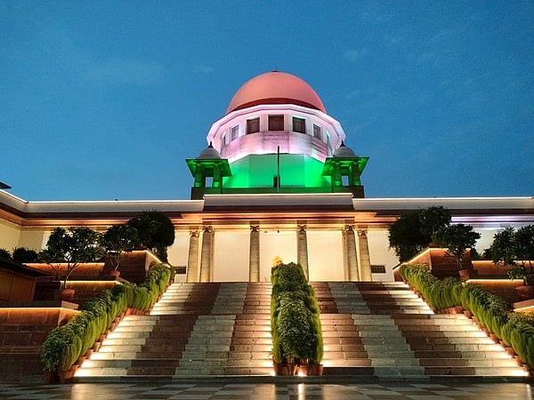 കേന്ദ്ര സര്‍ക്കാരിനു തിരിച്ചടി; പിഐബി ഫാക്ട് ചെക്കിങ് യൂണിറ്റ് സുപ്രീം കോടതി സ്‌റ്റേ ചെയ്തു