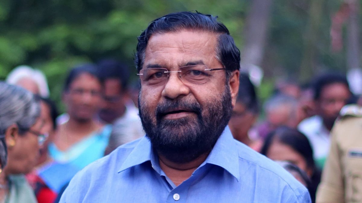 ഗവര്‍ണറെ കാണുമ്പോള്‍ ഓര്‍മ്മ വരുന്നത് കൊസ്‌തേപ്പിനെ; വികസനം മുടക്കുന്നവരെല്ലാം കൊസ്‌തേപ്പുമാര്‍: കടകംപള്ളി സുരേന്ദ്രന്‍