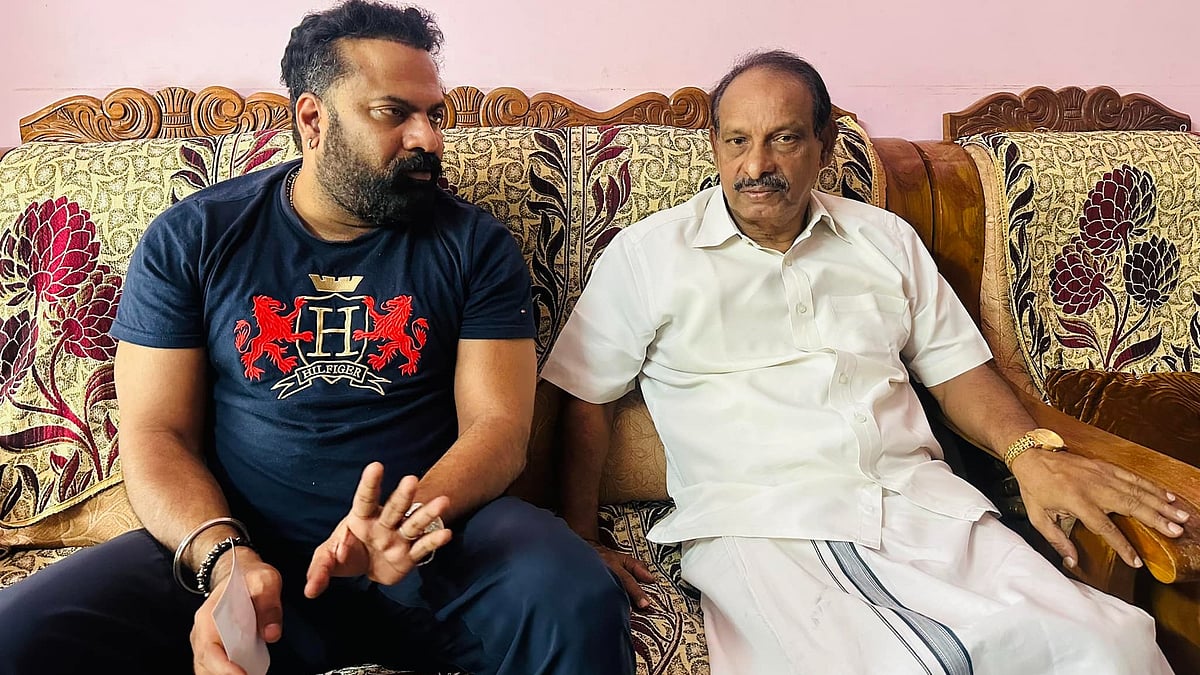 മറക്കാന്‍ നമ്മള്‍ മിടുക്കരാണല്ലോ, വന്ദനയുടെ അച്ഛനെ ഓര്‍മിപ്പിച്ച് ടിനി ടോം