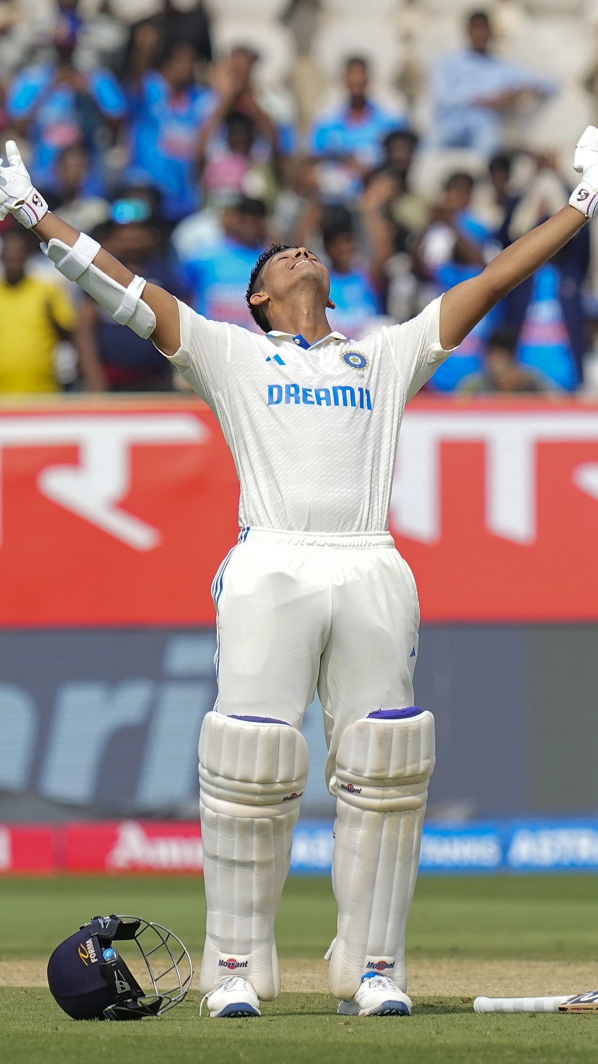 അന്ന് വിക്കറ്റ് കളഞ്ഞു, ഇന്ന് പാഠം പഠിച്ച് ശതകം!