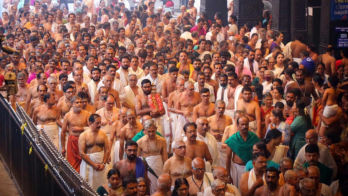 ​ഗുരുവായൂർ ഉത്സവത്തിന് ഇന്ന് കൊടിയേറും; ഭക്തിസാന്ദ്രമായി ആനയില്ലാ ശീവേലി
