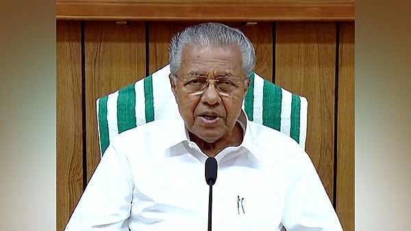 'ഓണ്‍ലൈന്‍ തട്ടിപ്പുകളില്‍ അങ്ങോട്ടു പോയി വീഴുന്ന സ്ഥിതി'; കഴിഞ്ഞ വര്‍ഷം 201 കോടി രൂപ നഷ്ടമായെന്ന് മുഖ്യമന്ത്രി