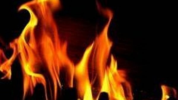തിരുവനന്തപുരത്ത് ചിപ്‌സ് കടയ്ക്ക് തീപിടിച്ച് ഒരാള്‍ മരിച്ചു; രണ്ടുപേര്‍ക്ക് പൊളളലേറ്റു