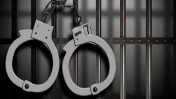 'നിയമസഭാ തെരഞ്ഞെടുപ്പില്‍ കുണ്ടറയില്‍ സ്ഥാനാര്‍ത്ഥി', ഉന്നത ബന്ധങ്ങള്‍; ജോലി വാഗ്ദാനം ചെയ്ത് ഒന്‍പത് ലക്ഷം തട്ടിയ കേസില്‍ കൂടുതല്‍ വിവരങ്ങള്‍ പുറത്ത്
