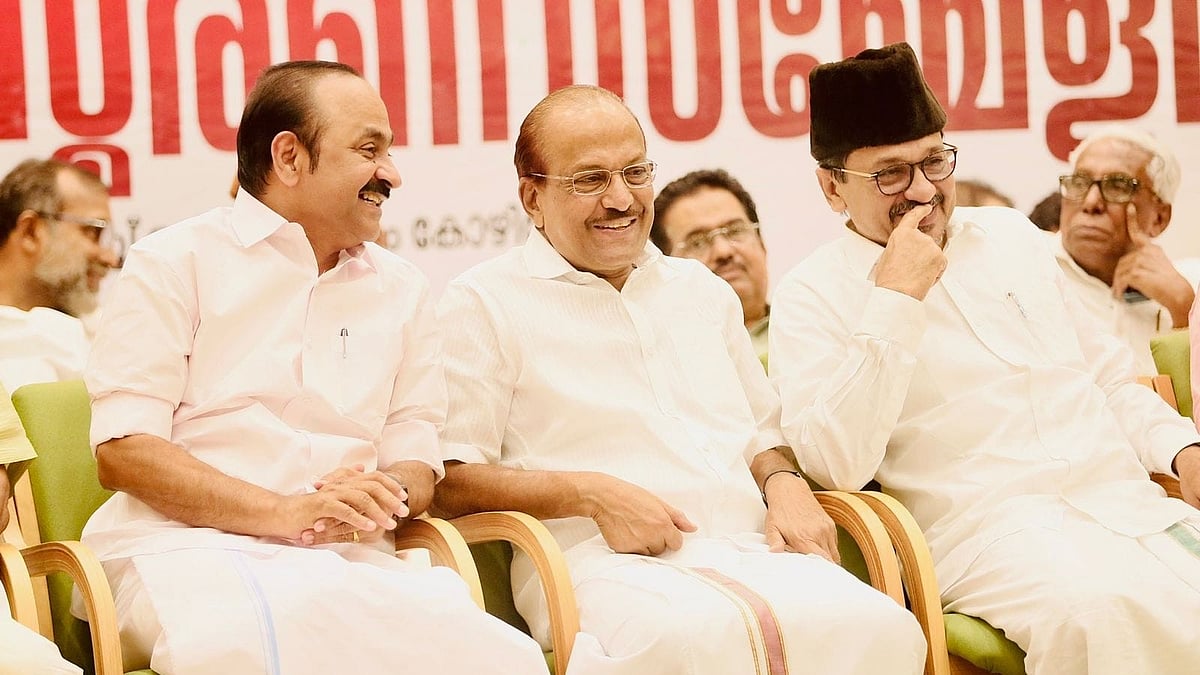 സതീശനെ സ്വാഗതം ചെയ്ത് മുസ്‌ലിം ലീഗ്; ലക്ഷ്യം 'ടീം യുഡിഎഫ്' ഭരണമെന്ന് സാദിഖ് അലി ശിഹാബ് തങ്ങൾ